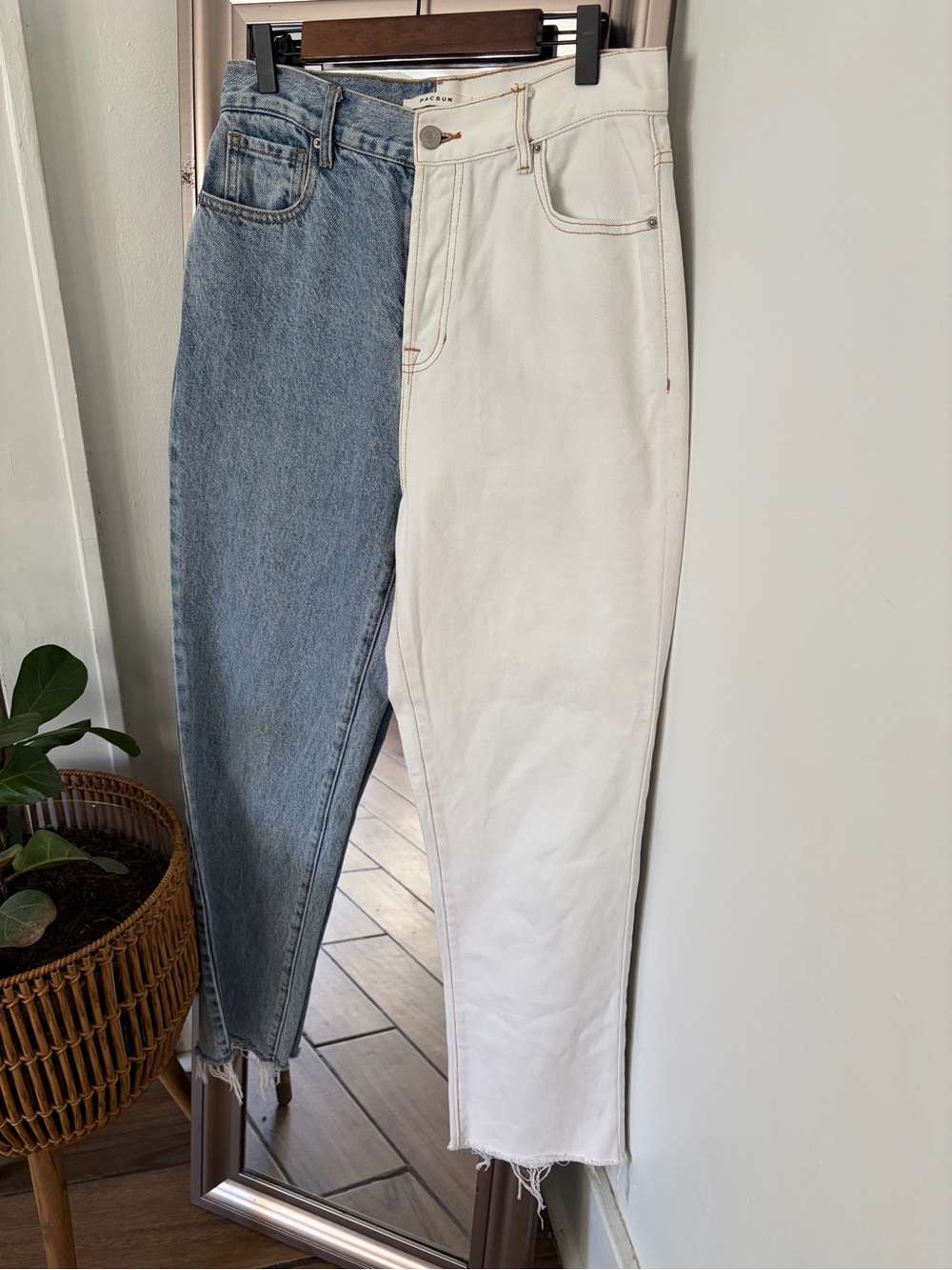 PacSun Two-Tone High Rise Straight Leg Jeans — Size 28